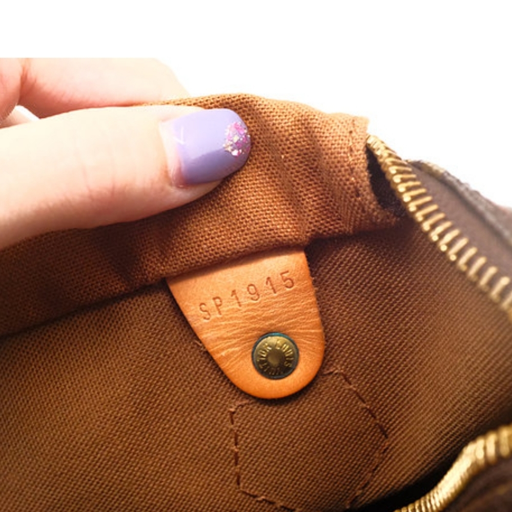 Louis Vuitton Speedy 30 in Monogram Canvas - Picture 3 of 13